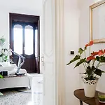 Flat Six Apartman