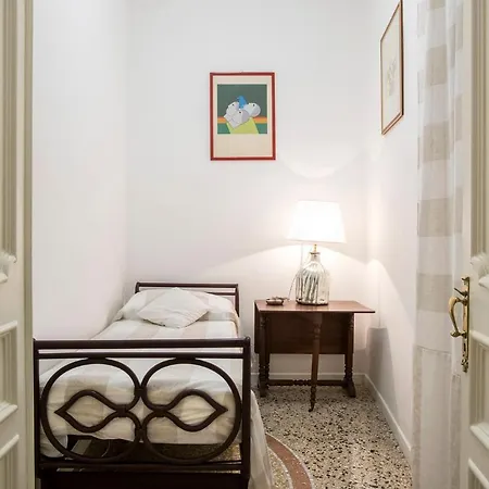 Apartment Flat Six