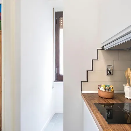 Flat Six * Roma